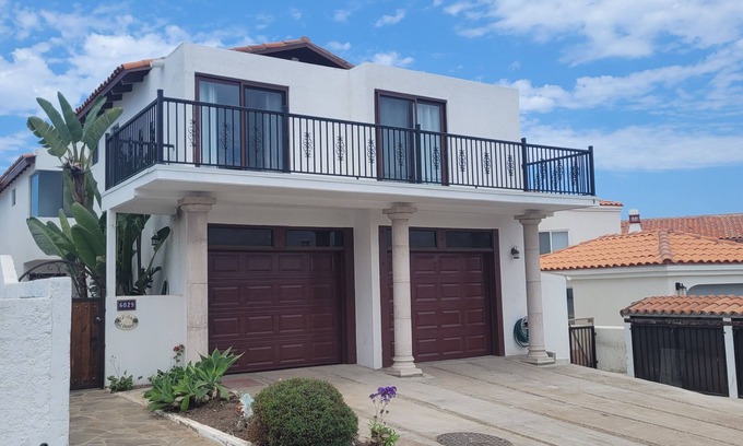 Salsipuedes Villa | Villa del Oceano, Oceanside Villa w/ Private Pool and Panoramic Views in Bajamar