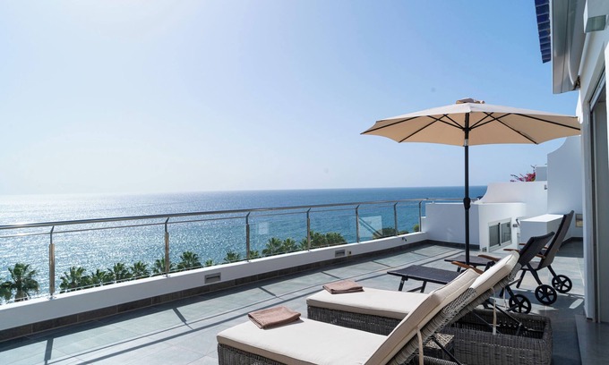 Pasito Blanco Apartamento | Villa Deluxe en Pasito Blanco con fantásticas vistas panorámicas al mar