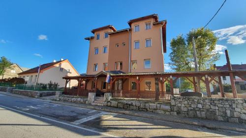 Municipality of Gracac Cama Y Desayuno | Villa Dijana