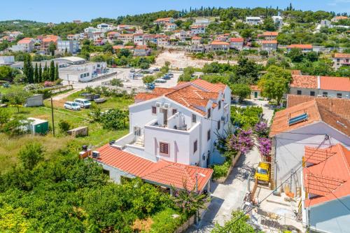 Sutivan Apartamento | Villa Dinka