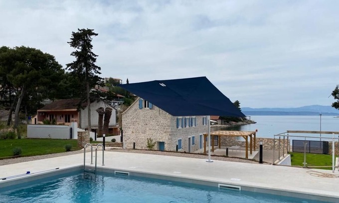 Rogac Villa | Villa Diocletian Solta nearby Split – Crovillas GmbH