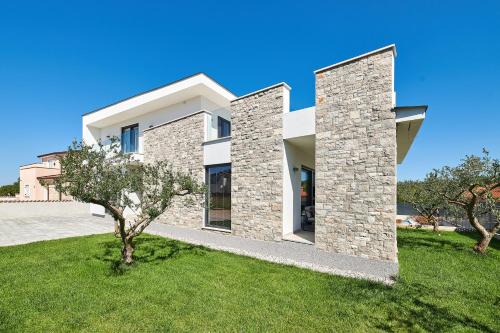 Kastel Villa | Villa Dolcea