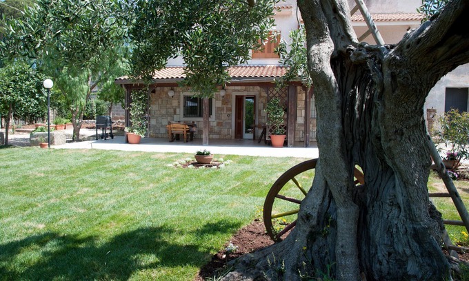 Cozzana Villa | Villa don cosimo entre olivos centenarios