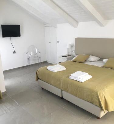 Laura Casa | Villa Donatella