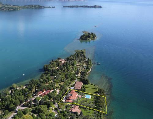 Manerba del Garda Villa | Villa Elena