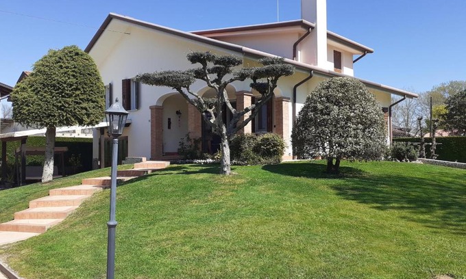 Robegano Casa | Villa Elena