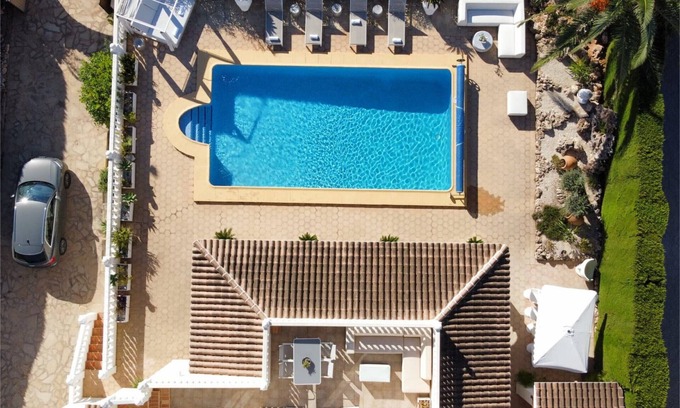 Pinar del Advocat Villa | Villa Eliana un hogar creativo con gran piscina
