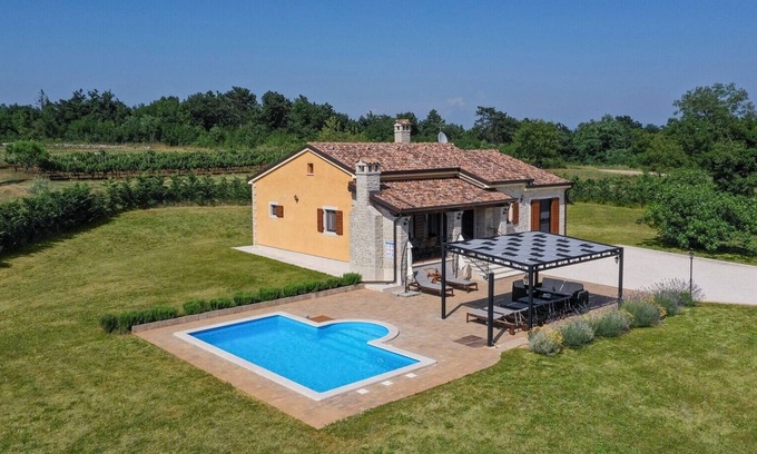 Heki Villa | Villa Elida with Private Pool