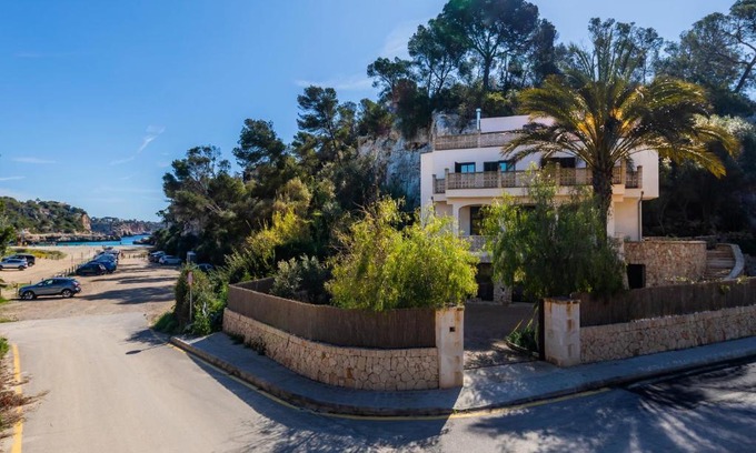 Cala Llombards Villa | Villa Embarcadero