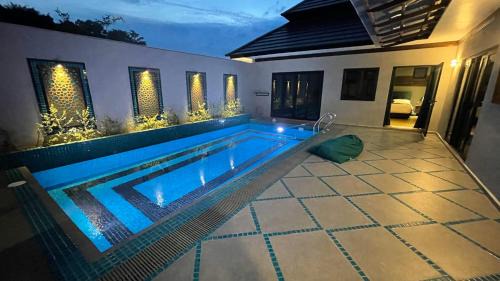 Bentong Casa | Villa Emerald: 3 Bedroom Pool Villa Near River