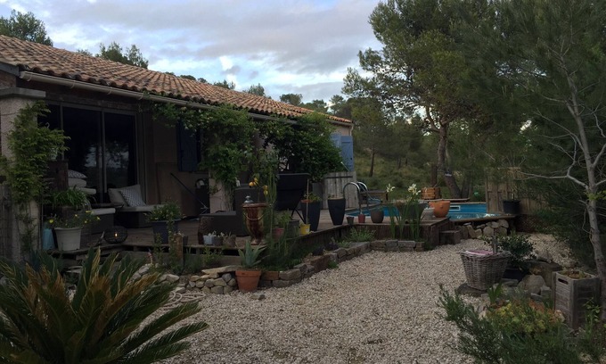Les Matelles Casa | Villa en Bordure de Collinepiscineclimnetflix