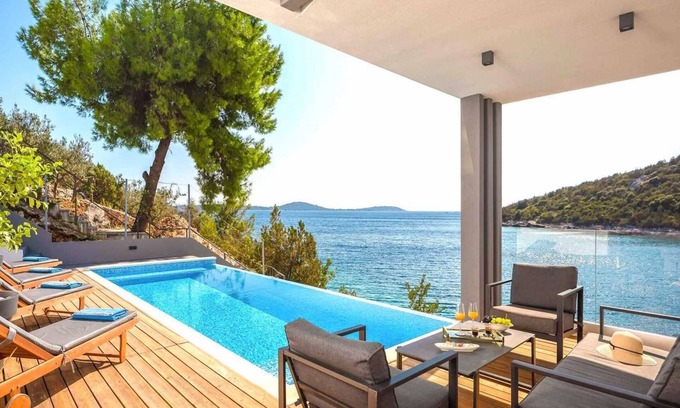 Vinisce Villa | Villa Endless Summer - Villa de 5 estrellas frente al mar con piscina