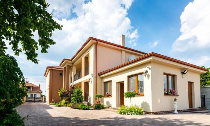 Dunajska Streda Apartamento | Villa Ephélia