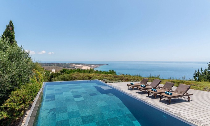Monserrate Chalet De Esquí | Villa Equador - Splendid villa with infinity pool and ocean view - Allure Villas