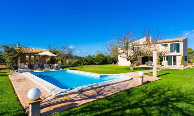 Cas Concos Chalet De Esquí | Villa Sa Pau, encantadora casa rústica en plena naturaleza