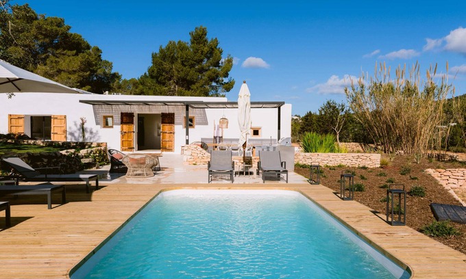 Sant Joan de Labritja Villa | Villa Es Pujolet – Un refugio de paz en el corazón de Ibiza