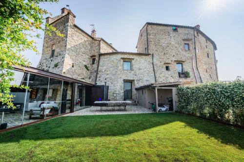 Barberino Tavarnelle Villa | Villa esclusiva nella torre del castello di Tignano tra lusso, storia e natura nel cuore del Chianti