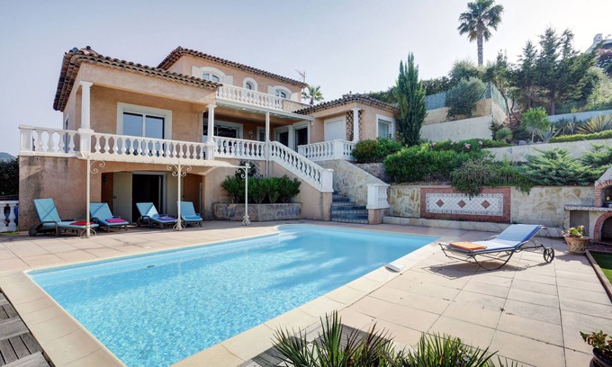 Frejus Casa | Villa Exclusive Dans L'esterel Frais et Calme à Frejus