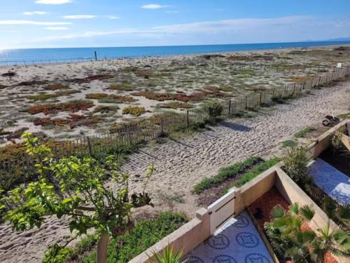 Le Barcares Casa | VILLA Face à la Mer Sur le Sable 8 CLIM A L'ETAGE