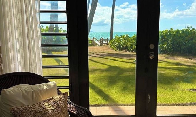 Humacao Apartamento | Villa Favorita , beachfront
