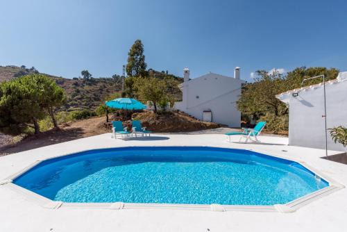 Sayalonga Casa | Villa Felicidad destino romántico