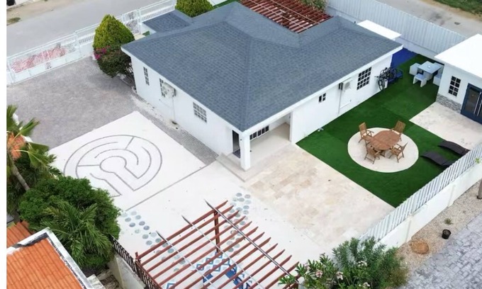 Bubali Casa | Villa Fina Aruba, Garden Office & 3 min 2 Eagle Beach,