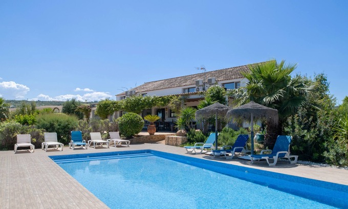 Arcos de la Frontera Casa | Villa 'Finca Encanto' con vistas a la montaña, Wi-Fi y aire acondicionado