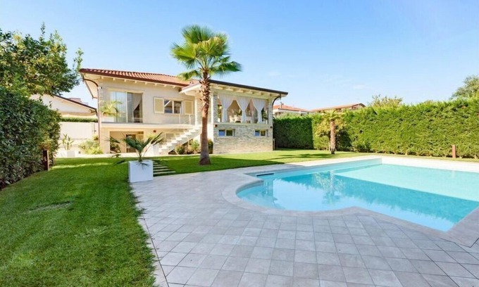 Querceta Villa | Villa Fiumetto Cómoda residencia de vacaciones