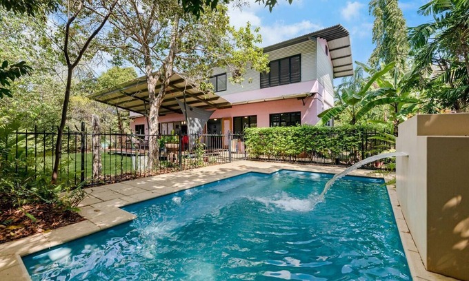 Nightcliff Villa | Villa Flamingo Tropical Nightcliff Beach Oasis