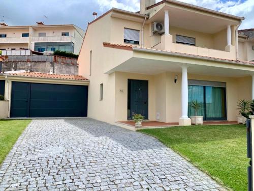 Joane Casa | Villa Florence