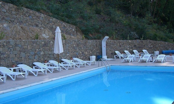San Baronto Casa | Villa Floriana A: Un apartamento elegante y acogedor rodeado de un hermoso paisaje.
