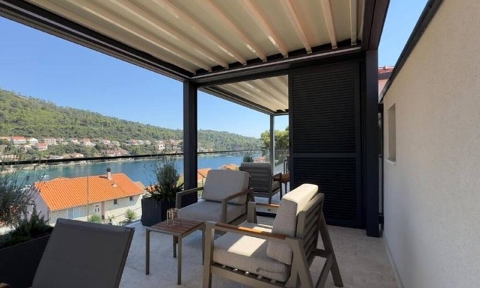 Brna Apartamento | Villa Fortuna ap5 : One-Bedroom Apartment