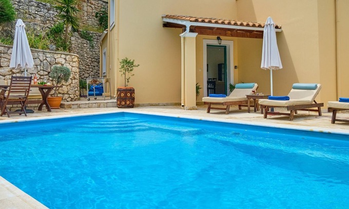Apraos Villa | Villa Fotini con piscina privada vistas al mar a 100 metros de la playa y