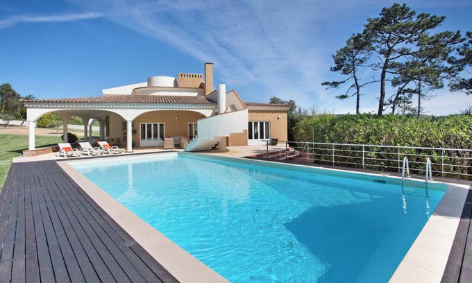 Foz do Arelho Villa | Villa 'Foz Fancy Fun' con vistas a la montaña, Wi-Fi y aire acondicionado