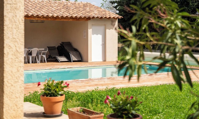Saint-Laurent-La-Vernede Casa | Villa 'Gîte Les Oliviers' con piscina privada, Wi-Fi y aire acondicionado