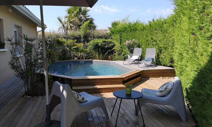 Saint-Vincent-de-Tyrosse Casa | Villa de Charme au Calme Avec Piscine Chauffée