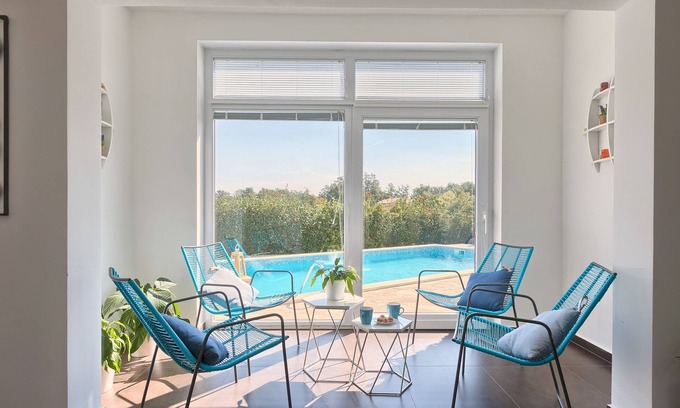 Muzini Villa | Villa with pool and sauna, ideal for families with children, pets welcome