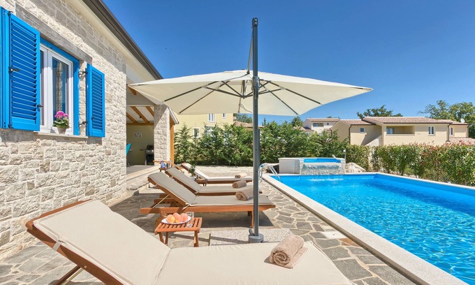 Muzini Villa | Beautiful house with pool and sauna, ideal for families with children