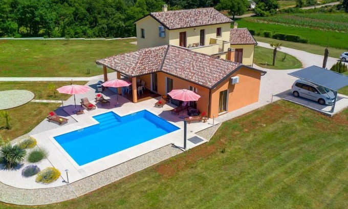 Karojba Casa | Villa Frankovići by Interhome