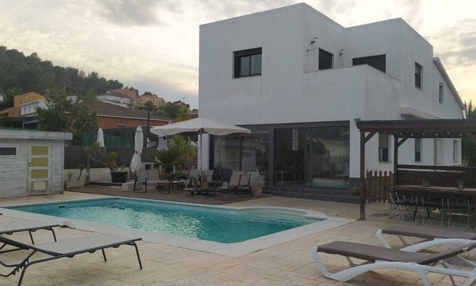 Canyelles Villa | Villa Franz Casa Completa, cerca de Sitges, con piscina y casa de invitados