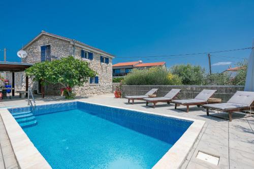 Brzac Villa | Villa Galovic