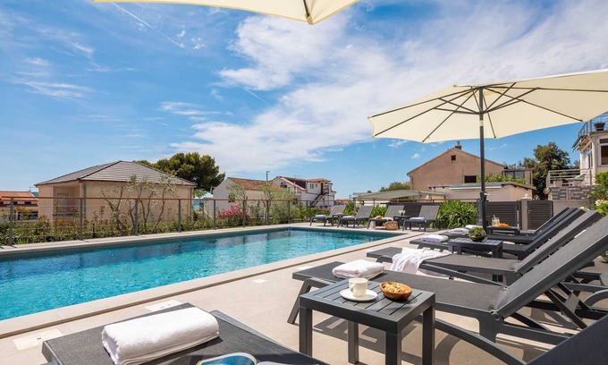 Brodarica Villa | Villa Genera with Pool