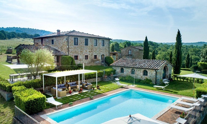 Rapale Villa | Villa en Rapale con 9 habitaciones, capacidad 18