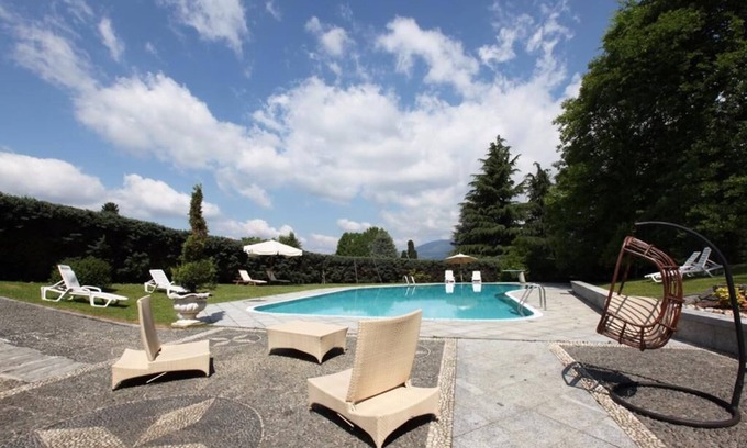 Azzate Cama Y Desayuno | Villa Ghiringhelli