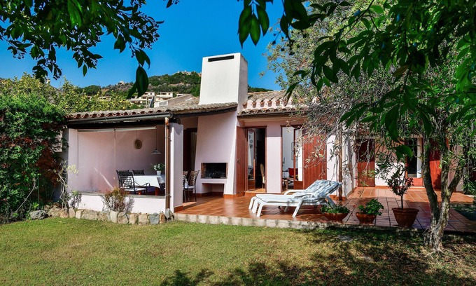 Costa Rei Villa | Villa 'Giacomo' con terraza privada, Wi-Fi y aire acondicionado