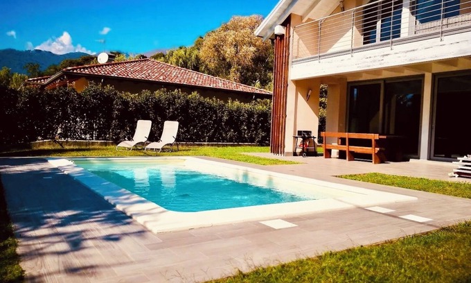 Colico Piano Villa | Villa Gialla mit Pool, 100 mt vom See
