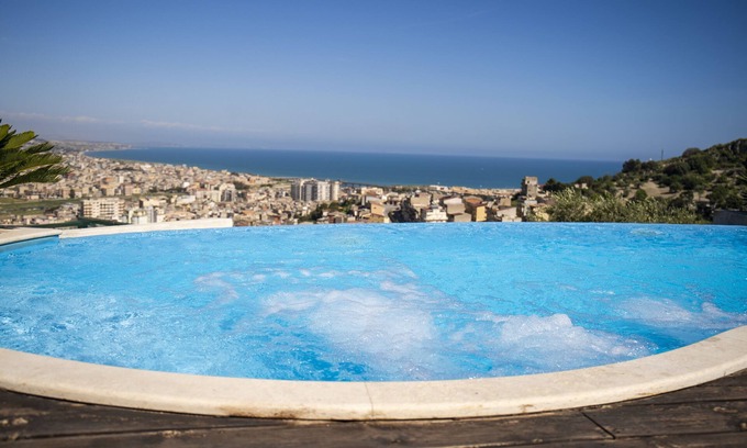 Licata Hotel | Villa Giuliana Relais