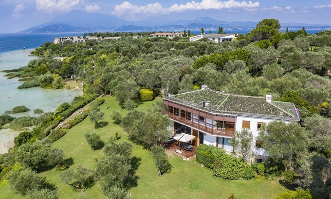 Sirmione Casa | Villa Giustiniani
