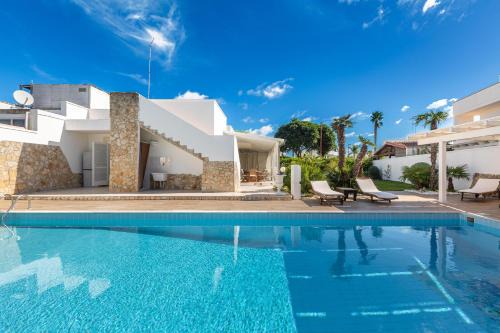 Torre dell'Orso Villa | Villa Goccia by BarbarHouse