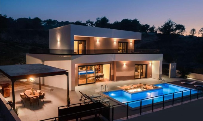 Sutivan Villa | Villa Goldene Ananas